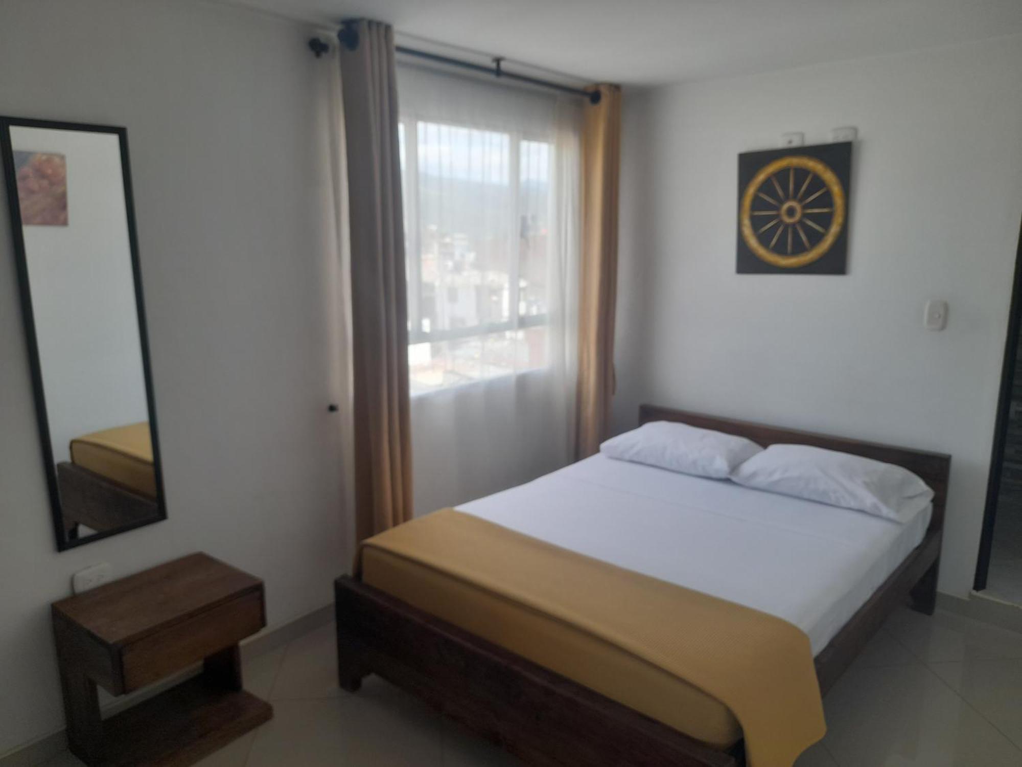Hotel La Rueda Sr Барбоса Екстер'єр фото